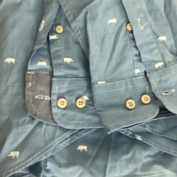 Crown & Ivy Light Blue Patterned Button-Down Shirt. B - Picture 6 of 7